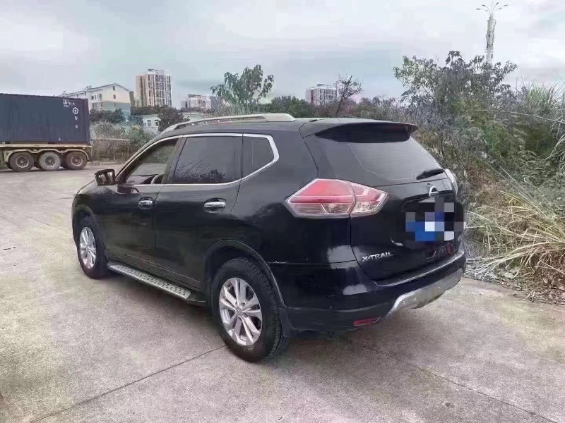 枣庄16年日产奇骏3