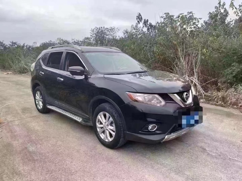 枣庄16年日产奇骏4