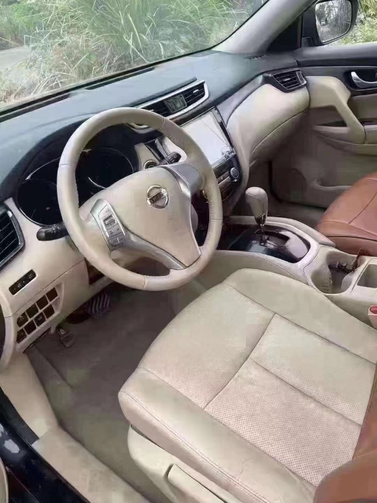 枣庄16年日产奇骏7