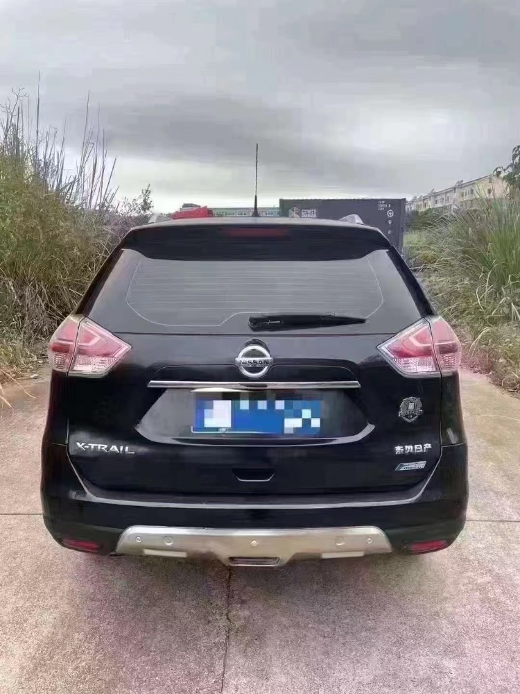 枣庄16年日产奇骏6