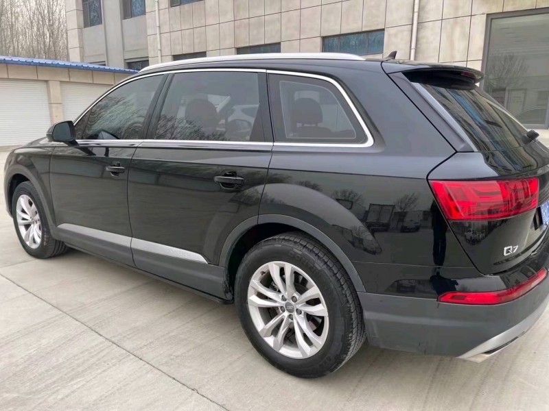 济南18年奥迪Q78