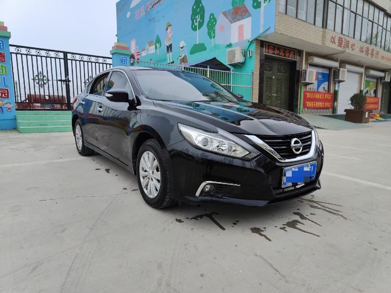 邢台18年日产天籁2