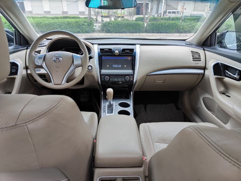 邢台18年日产天籁3