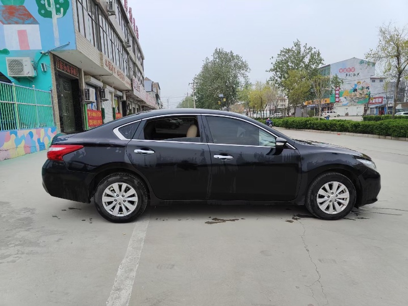 邢台18年日产天籁9