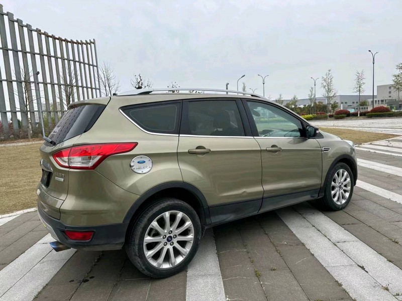 盐城15年福特翼虎4