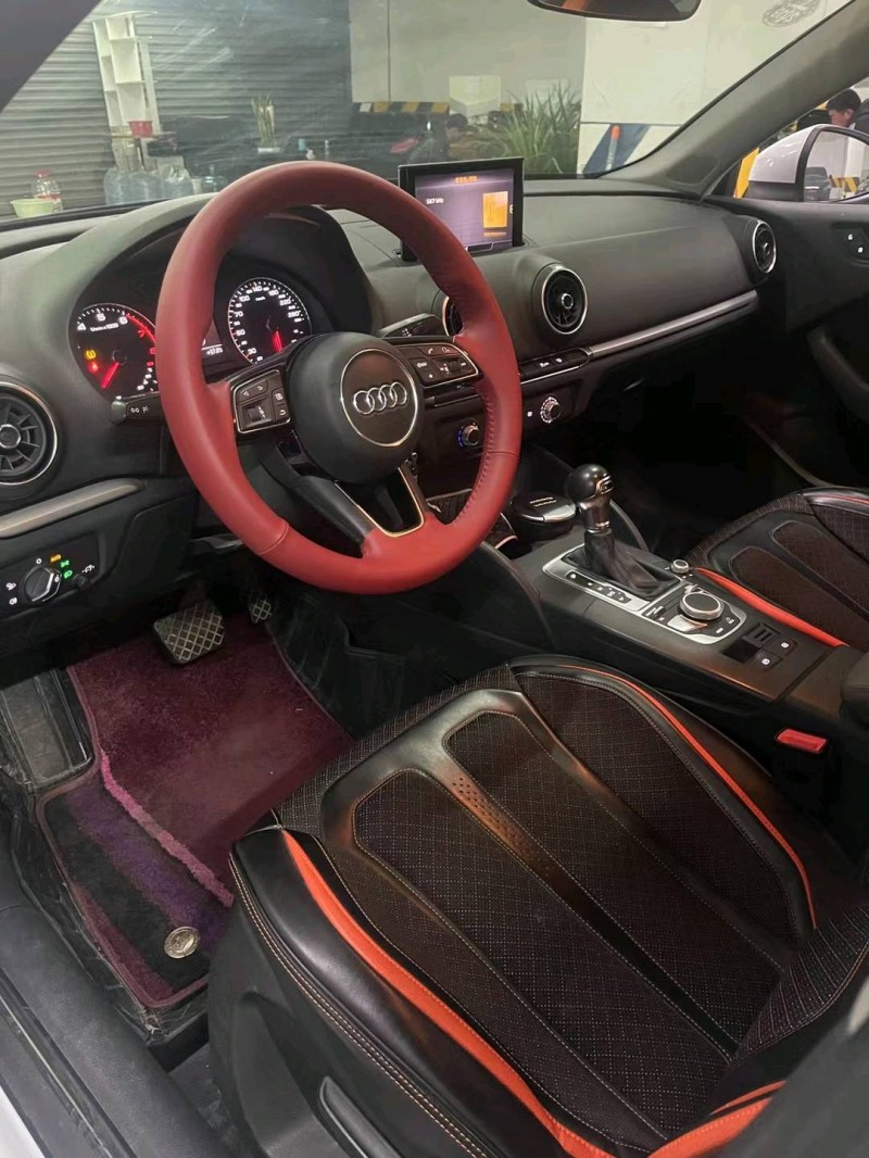 成都18年奥迪A33