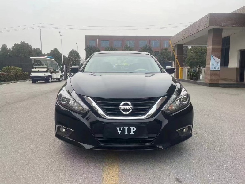 襄陽17年日產天籟1