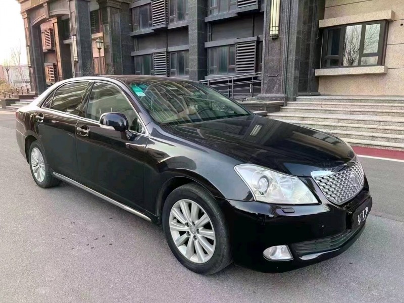 廊坊12年丰田皇冠3