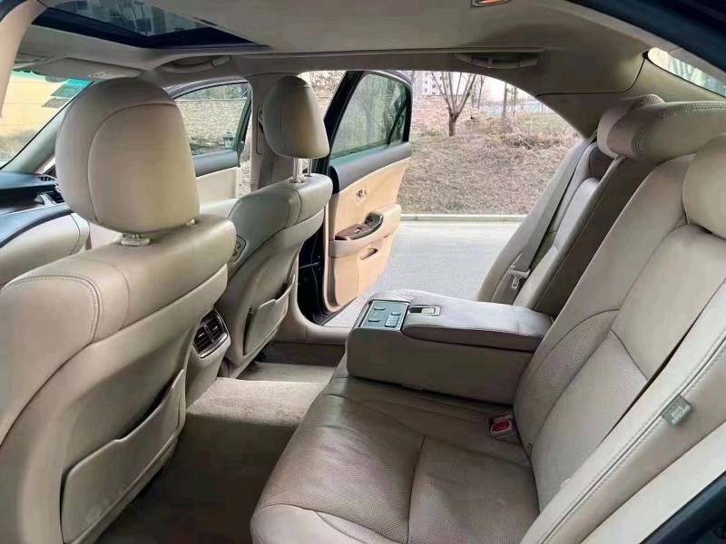 廊坊12年丰田皇冠6