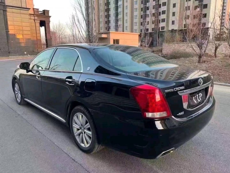 廊坊12年丰田皇冠8