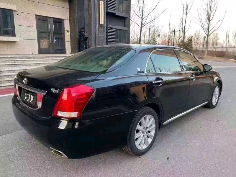 廊坊12年丰田皇冠7