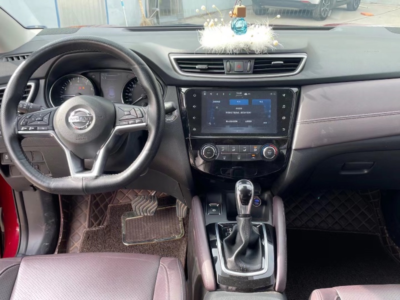 青岛21年日产逍客3