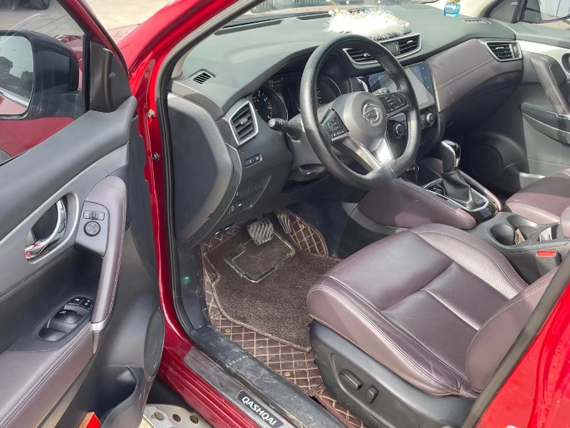 青岛21年日产逍客5