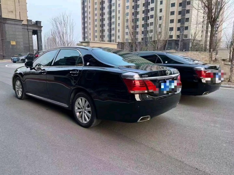 廊坊14年丰田皇冠7