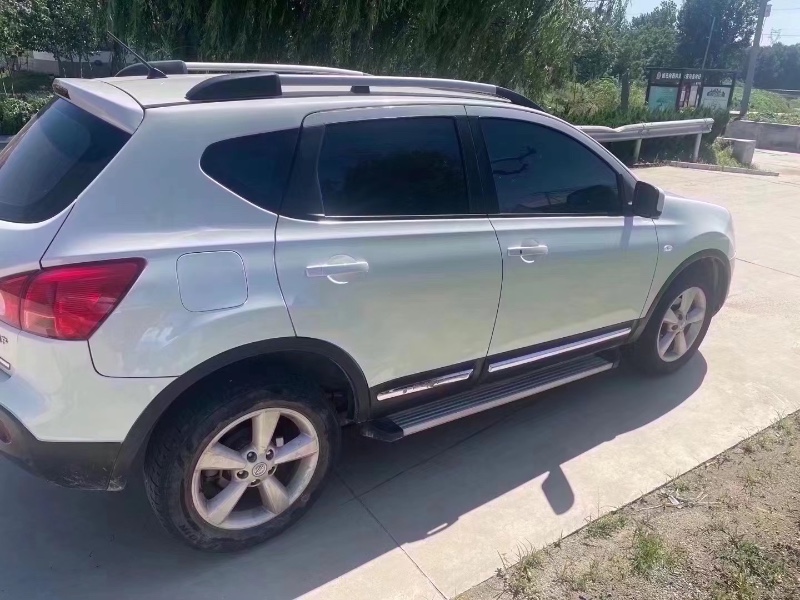 潍坊11年日产逍客3