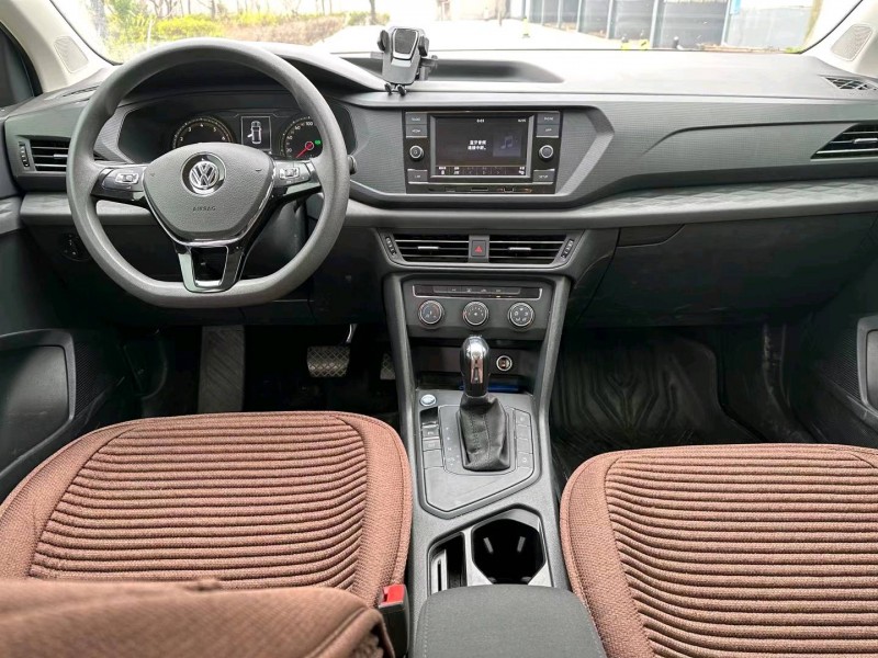 济南20年大众途岳8