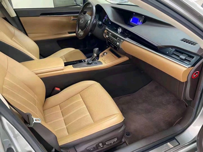 廊坊18年雷克萨斯ES8