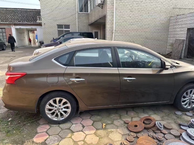 徐州16年日产轩逸4