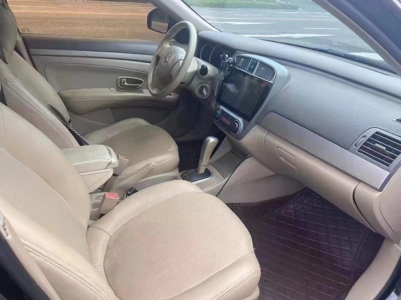 宜昌16年日产轩逸4