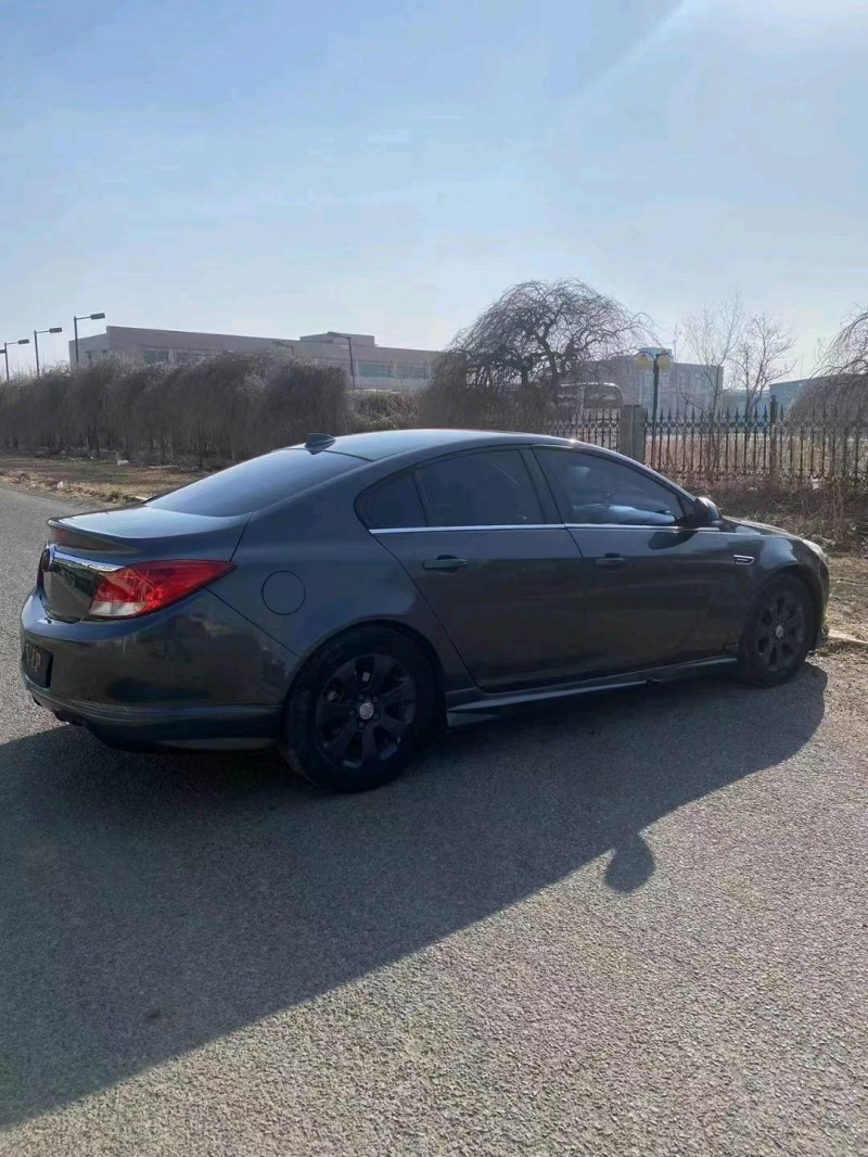 沈阳12年别克君威8