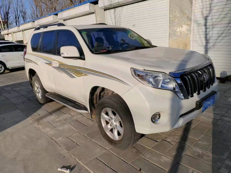 廊坊10年丰田普拉多3