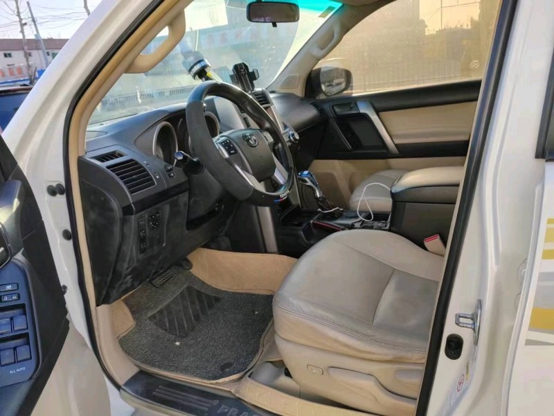 廊坊10年丰田普拉多8