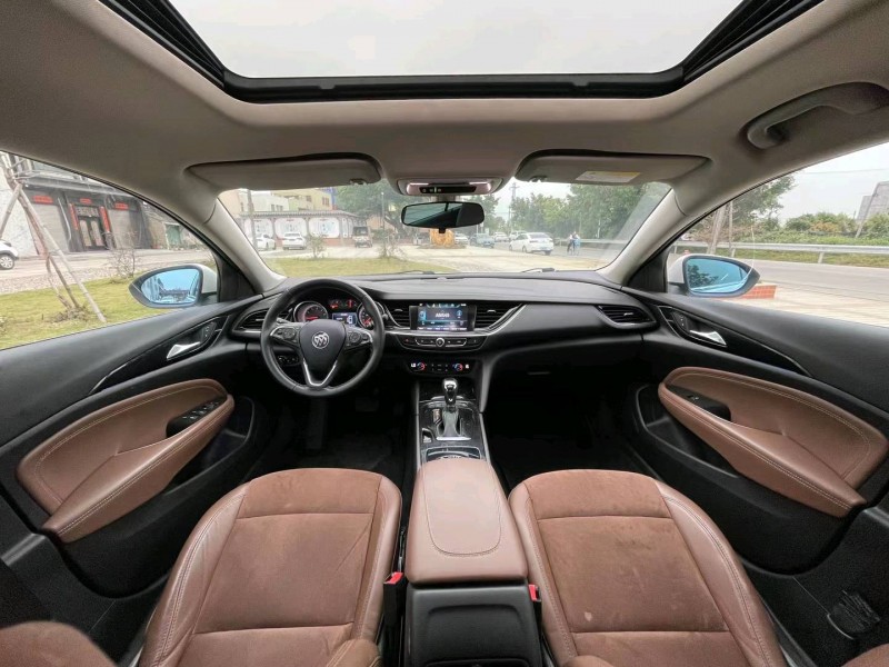 汕头18年别克君威5