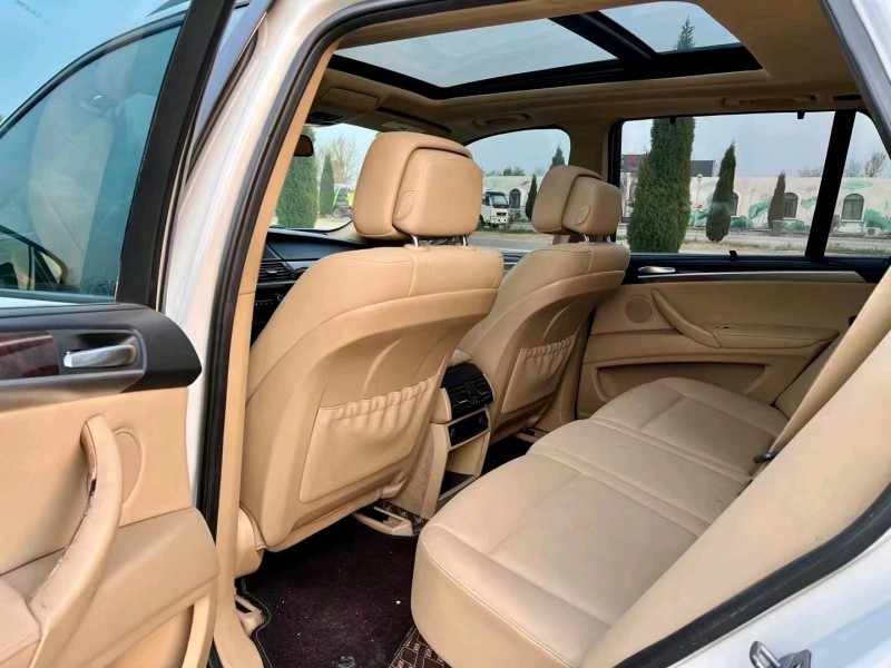 济南13年宝马X57