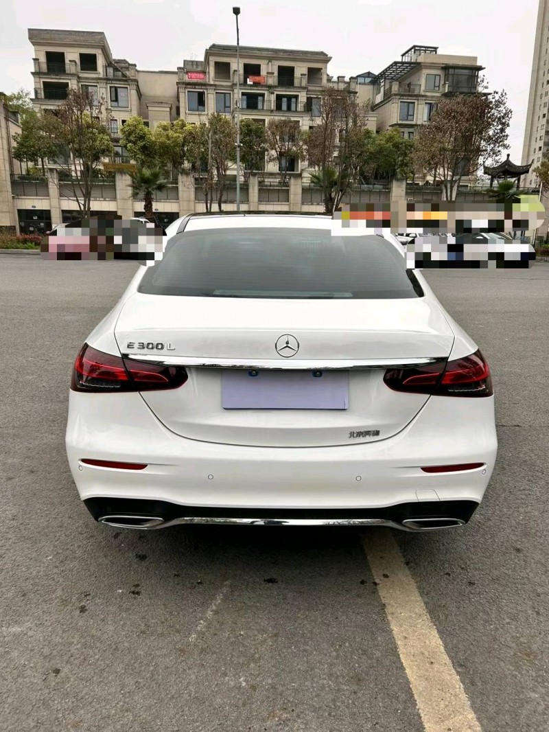 重庆22年奔驰E8