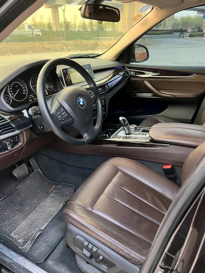 济宁16年宝马X58