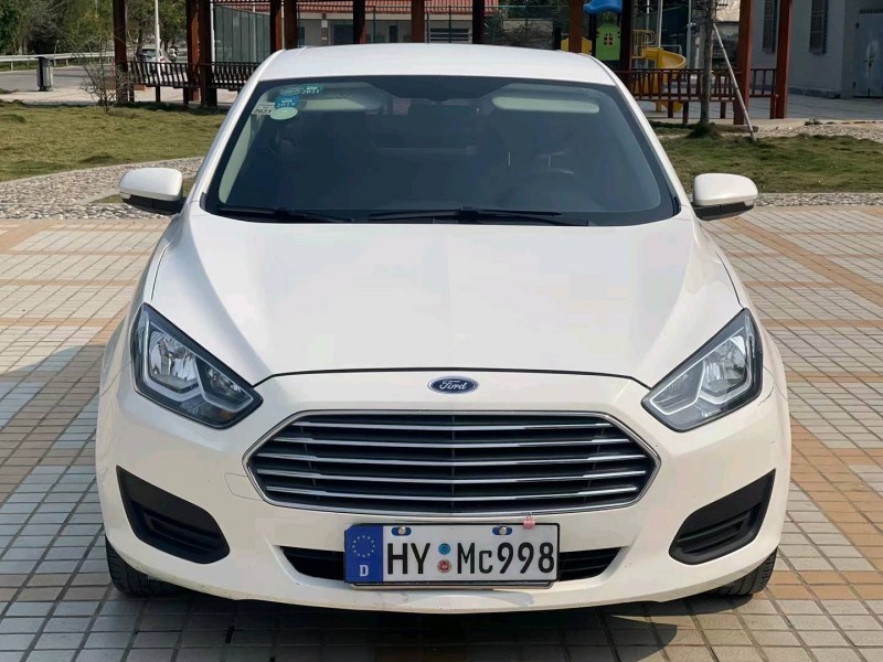 东莞17年福特福睿斯1