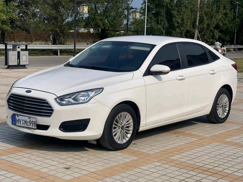 东莞17年福特福睿斯3