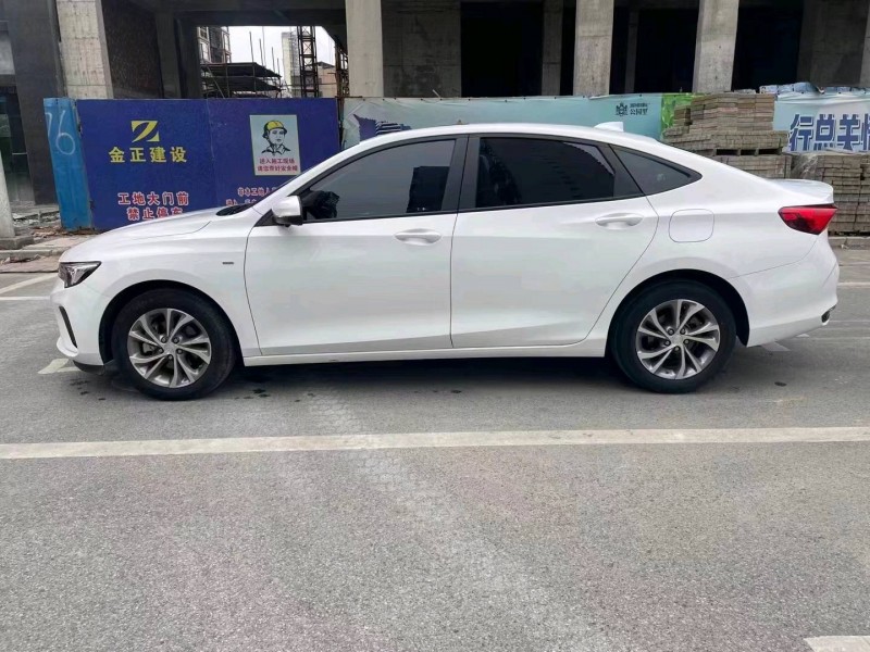 梧州21年别克威朗2