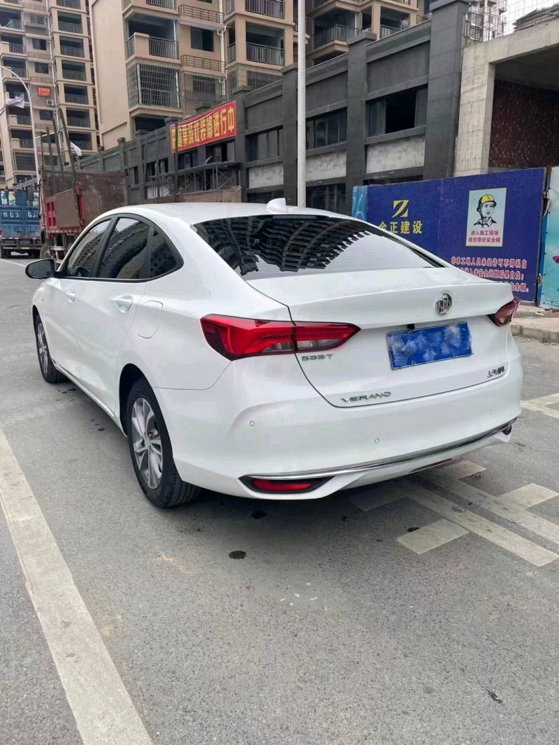 梧州21年别克威朗5