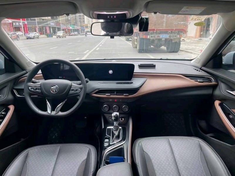 梧州21年别克威朗6