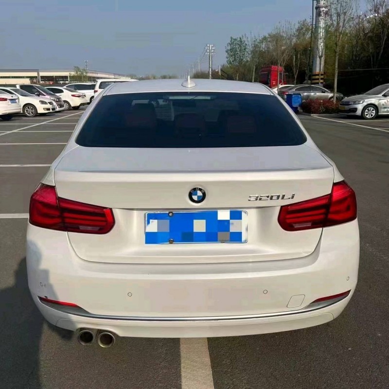 济南17年宝马3系9