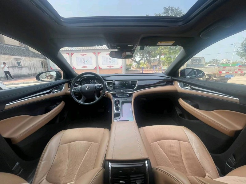 汕头17年别克君越5