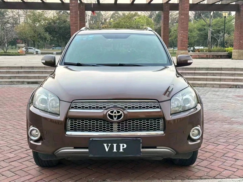 珠海13年丰田RAV41