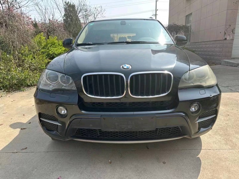 济南11年宝马X51