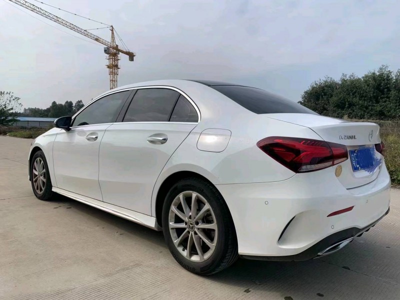 广州21年奔驰A8