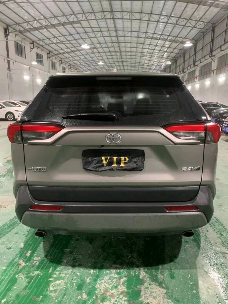 珠海22年丰田RAV42