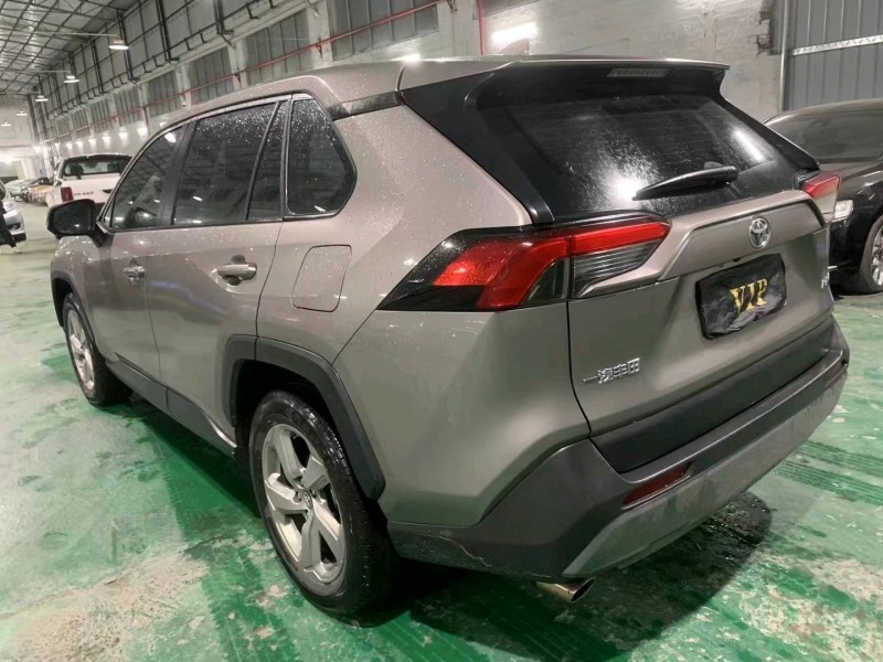 珠海22年丰田RAV45