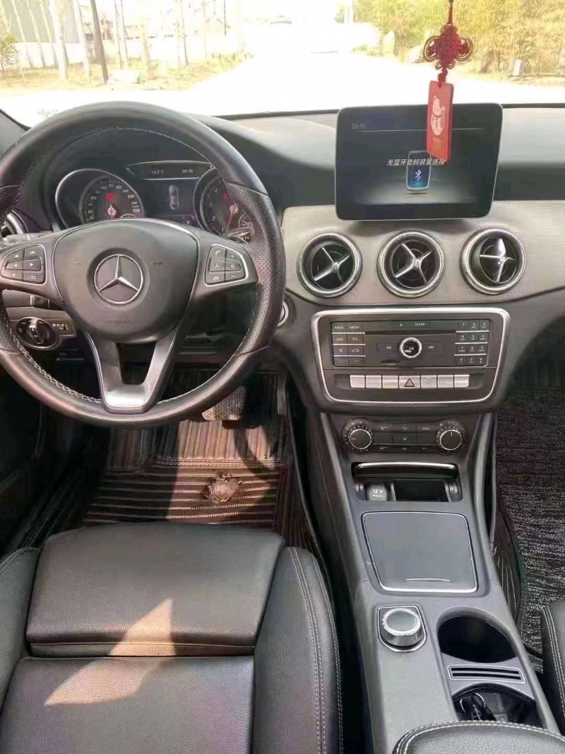 济南18年奔驰CLA7