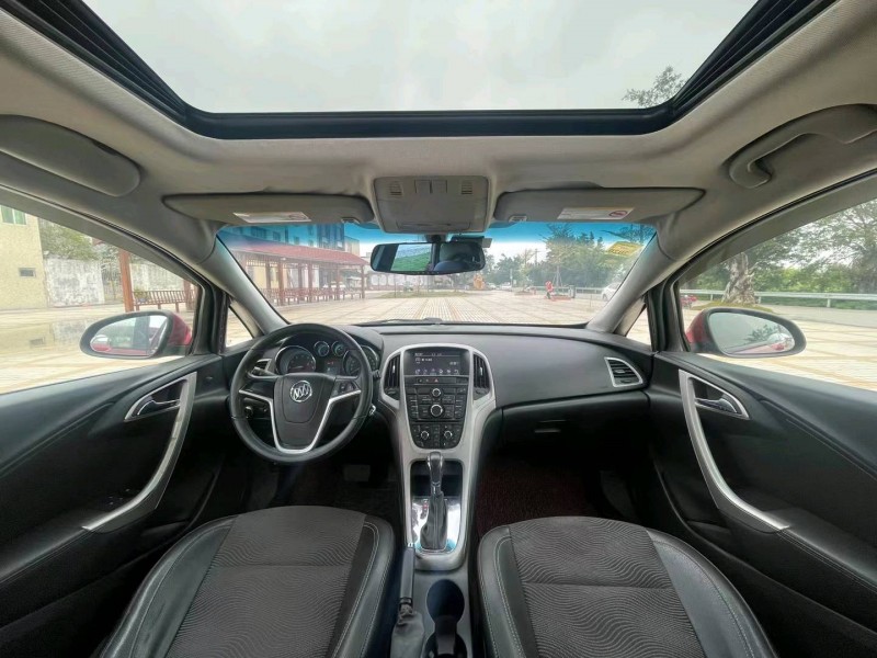 汕头11年别克英朗5