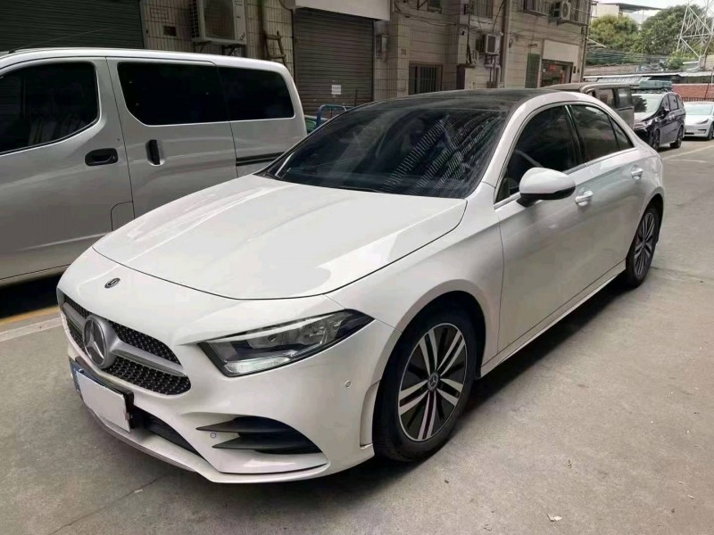 广州17年奔驰A2