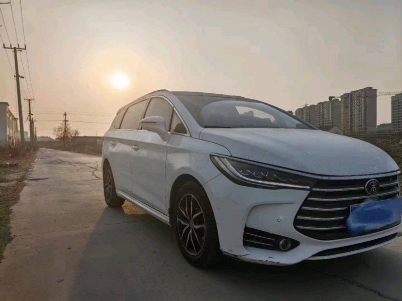 枣庄18年比亚迪宋MAX2