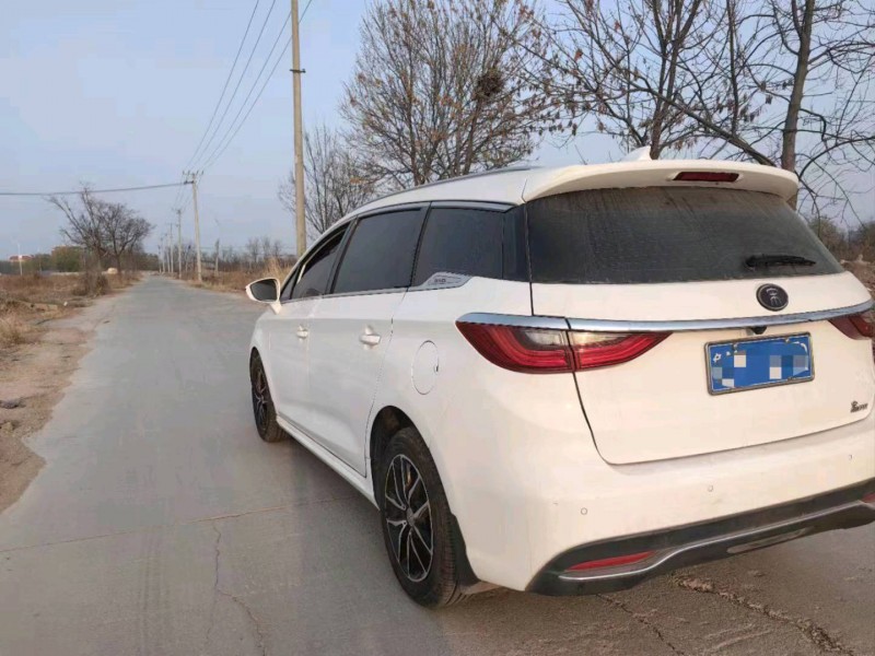 枣庄18年比亚迪宋MAX8