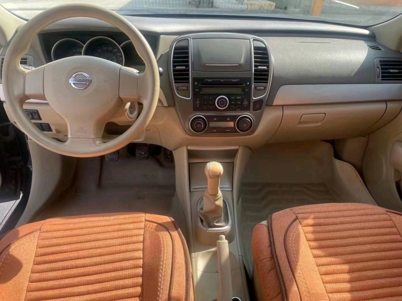 济南15年日产轩逸7