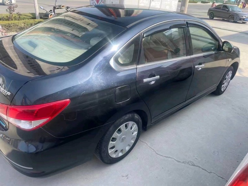 济南15年日产轩逸6