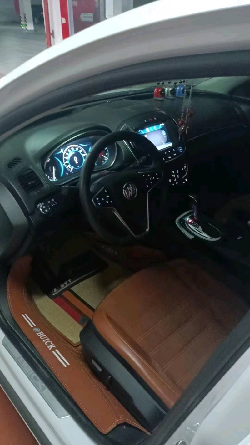 常州16年别克君威8